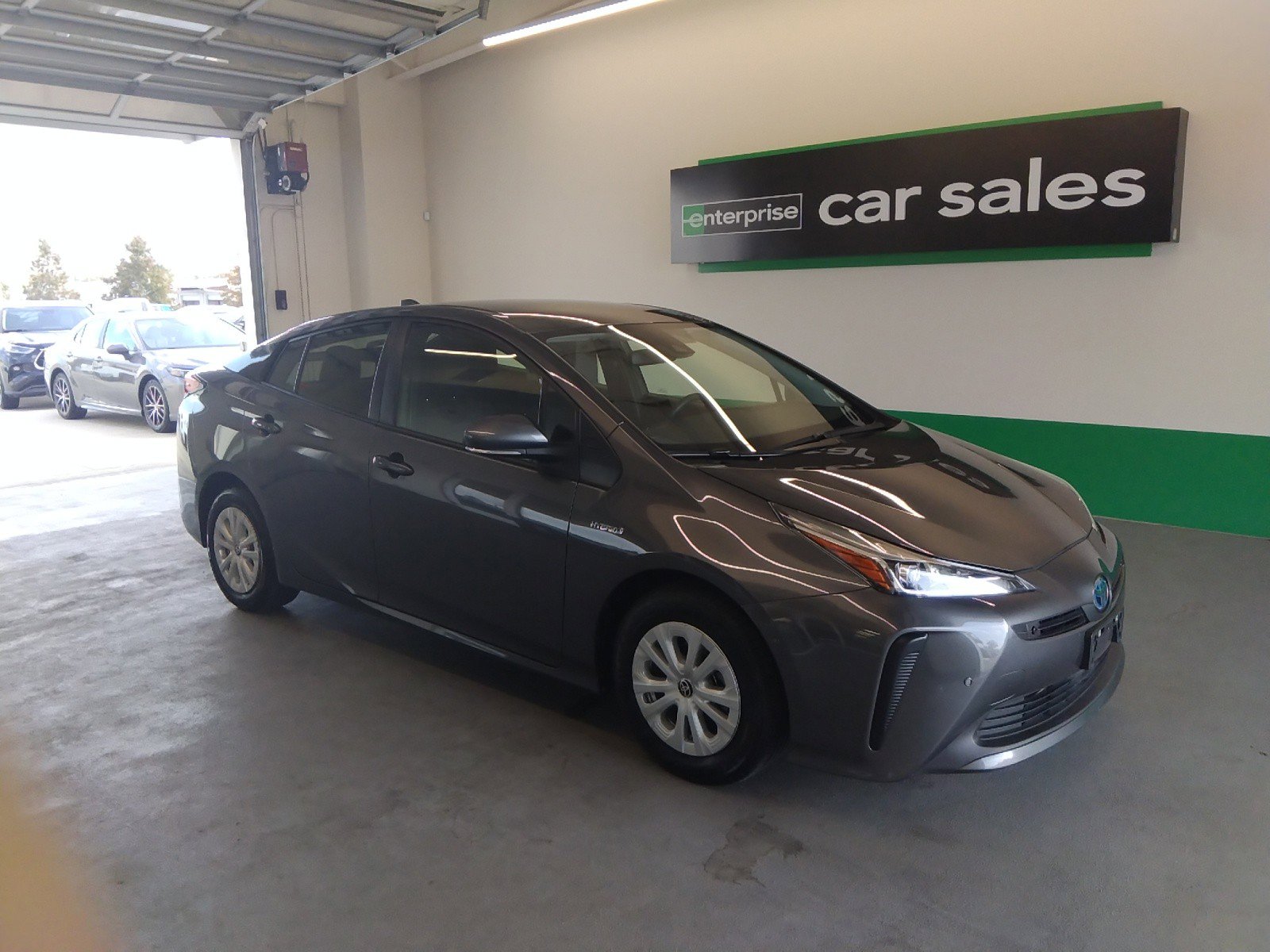 Used 2022 Toyota Prius LE