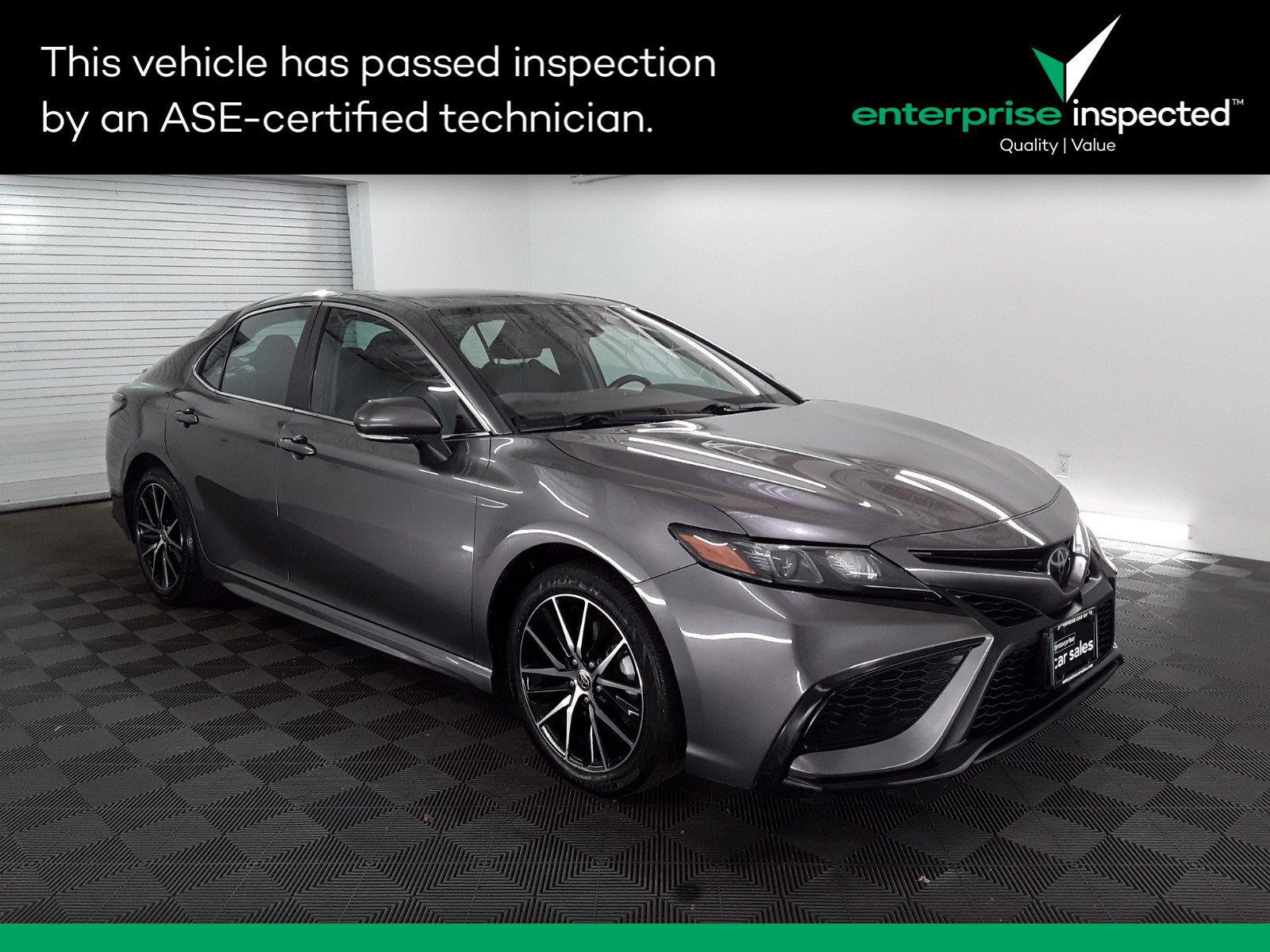 Used 2022 Toyota Camry SE Auto