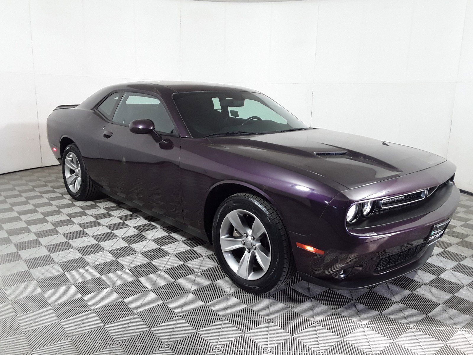 2021 Dodge Challenger SXT RWD