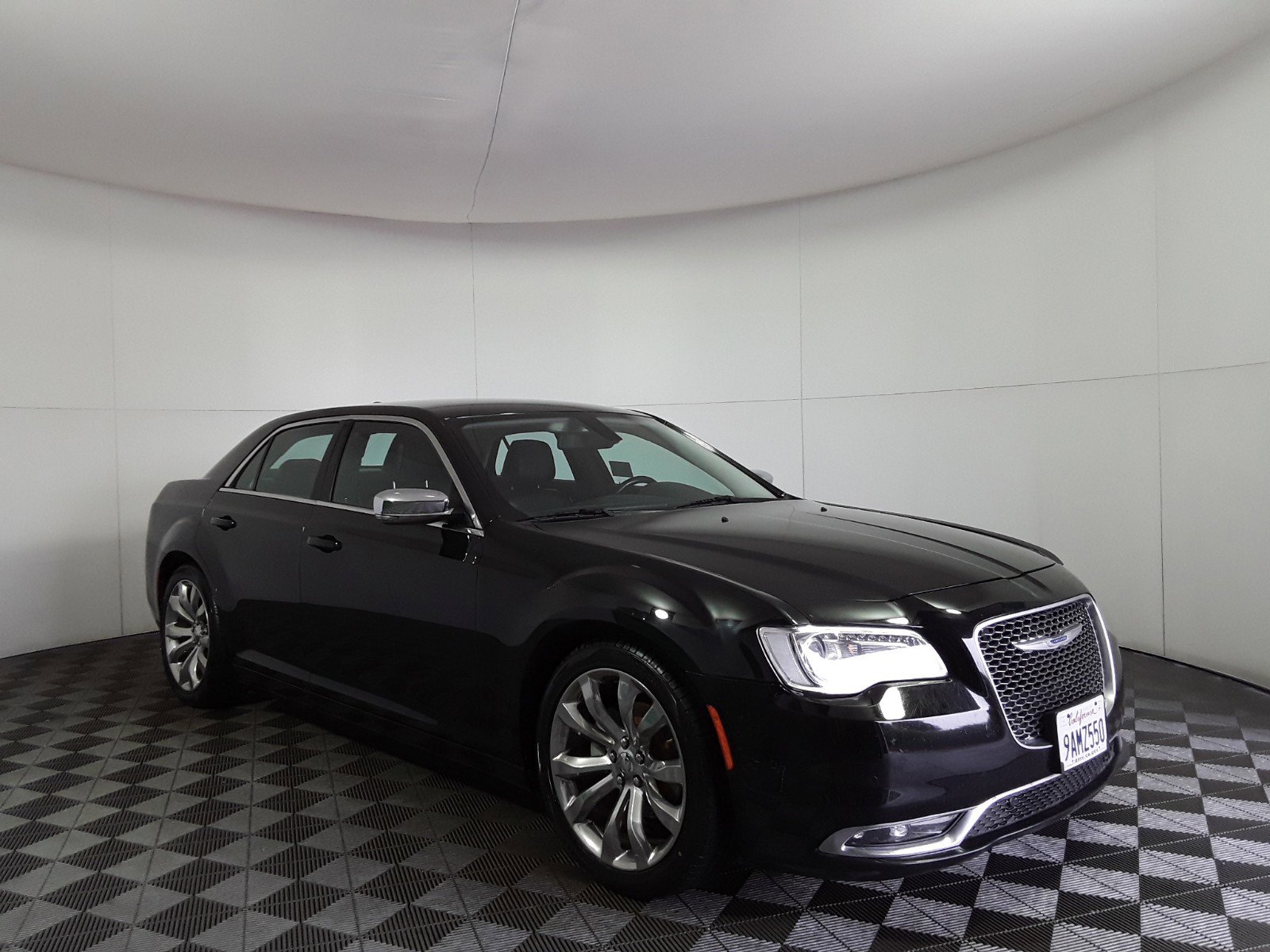 2021 Chrysler 300 Touring RWD