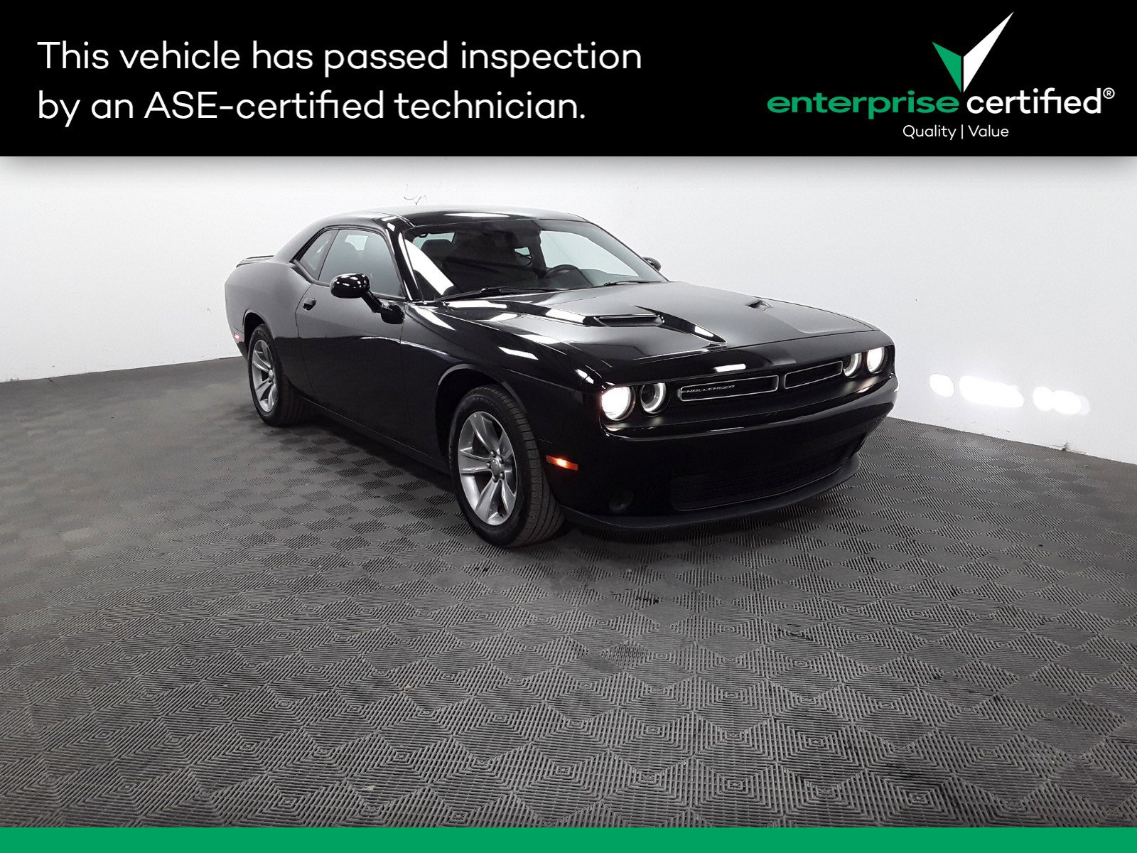 Used 2022 Dodge Challenger SXT RWD