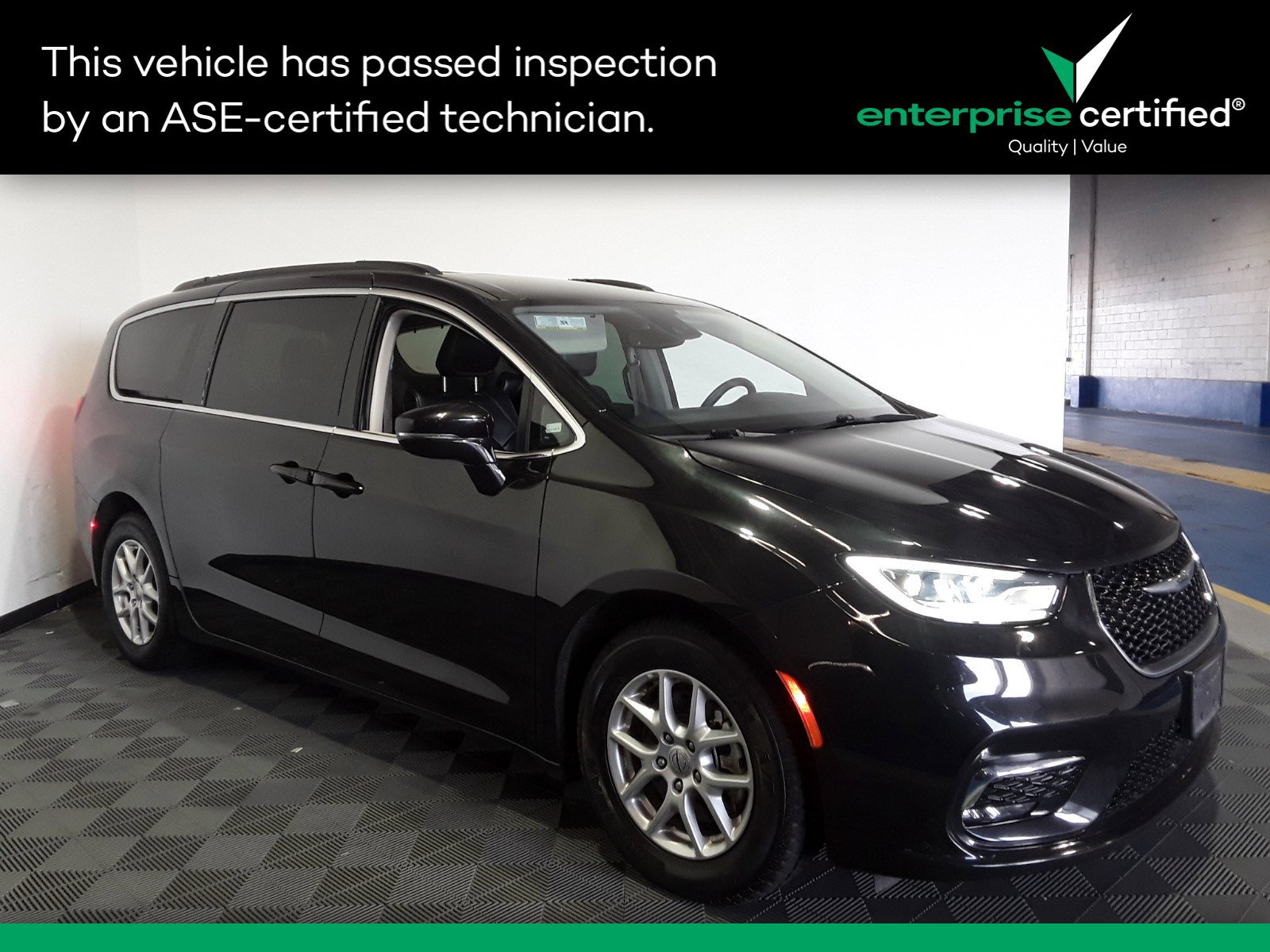 Used 2022 Chrysler Pacifica Touring L FWD