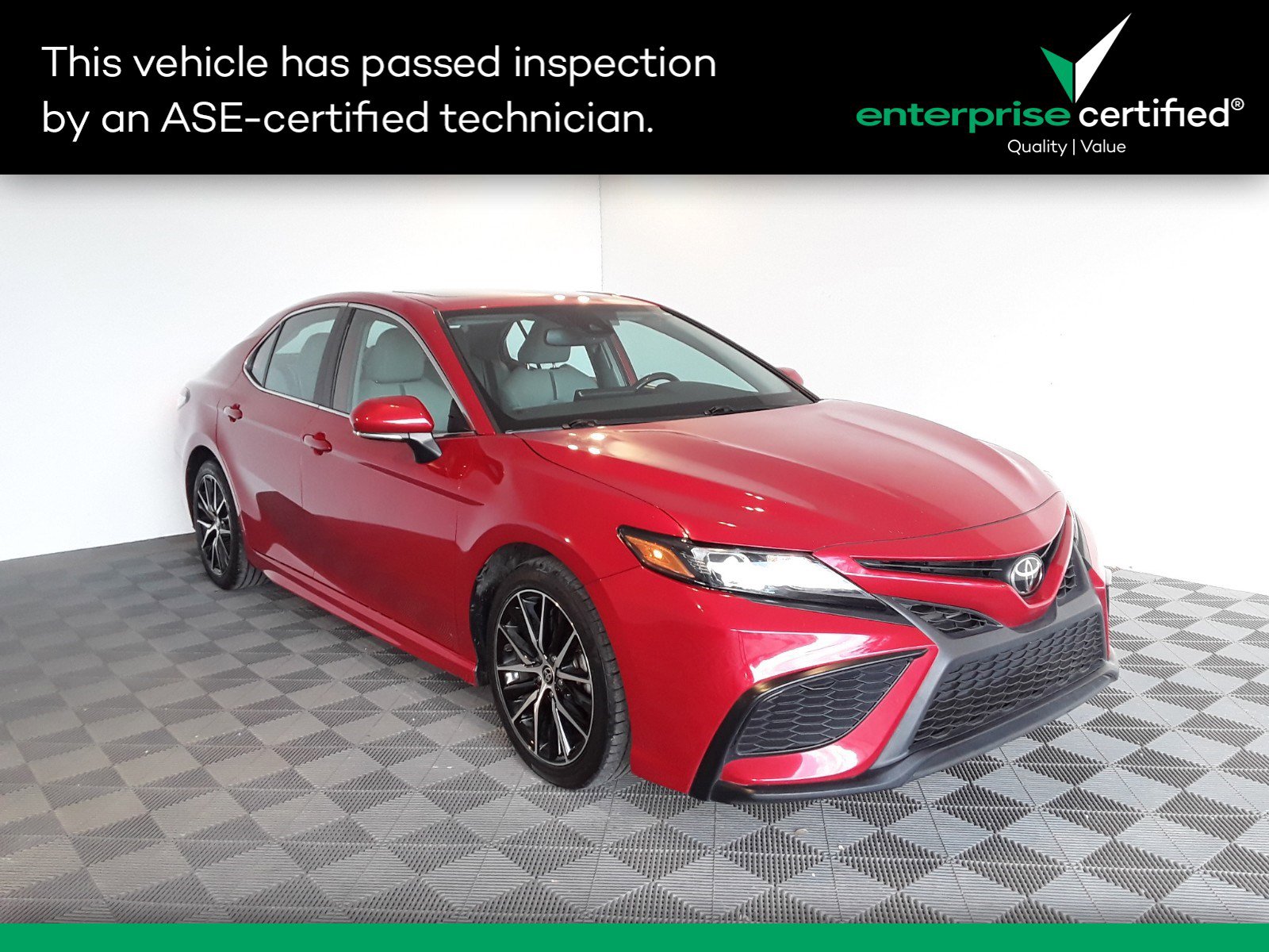 Used 2022 Toyota Camry SE Auto