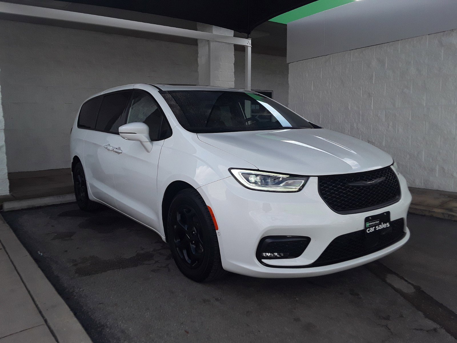 Used 2022 Chrysler Pacifica Hybrid Limited FWD