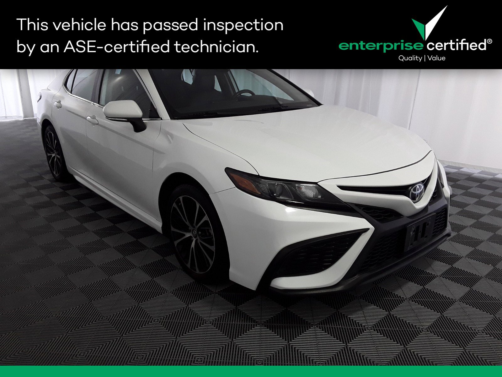 Used 2022 Toyota Camry SE Auto