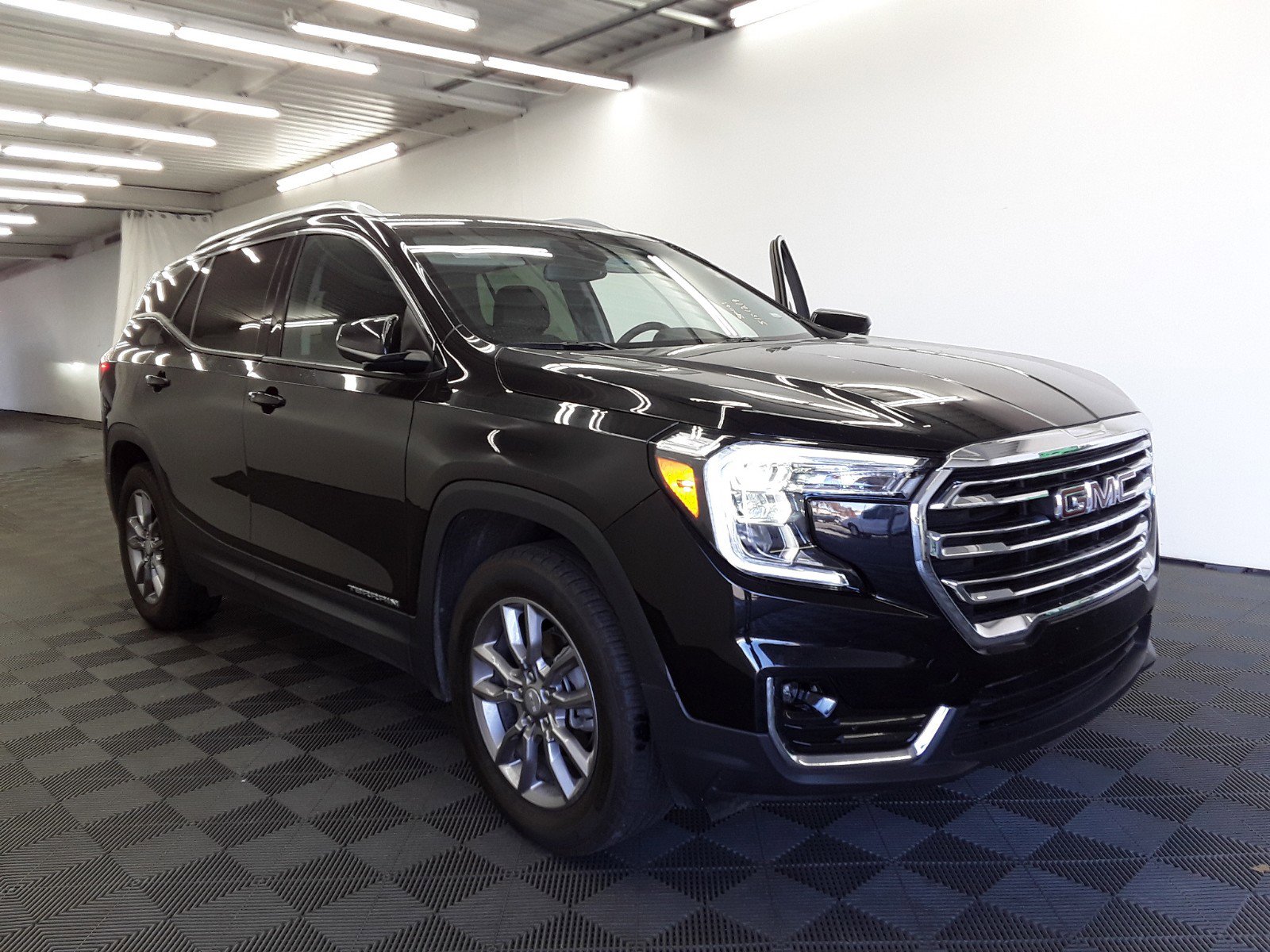 2023 GMC Terrain AWD 4dr SLT