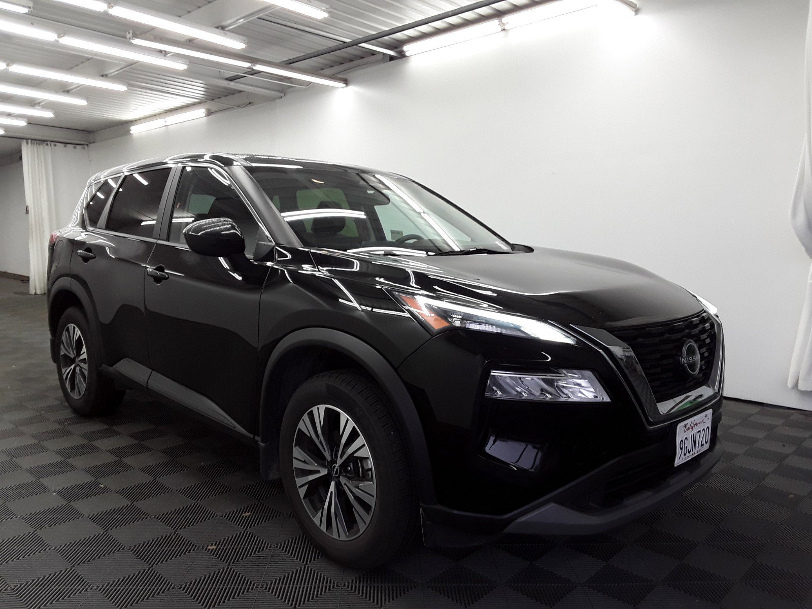 Used 2023 Nissan Rogue FWD SV