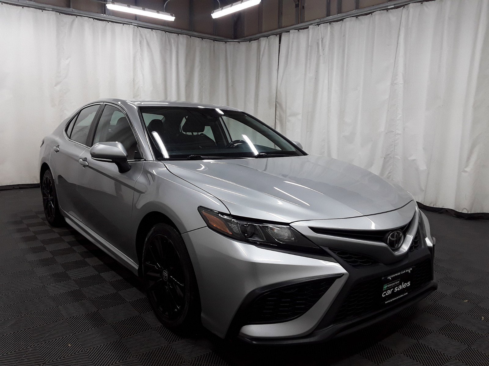 Used 2022 Toyota Camry SE Auto