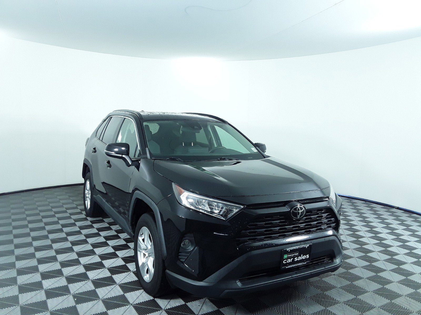 Used 2021 Toyota RAV4 XLE FWD