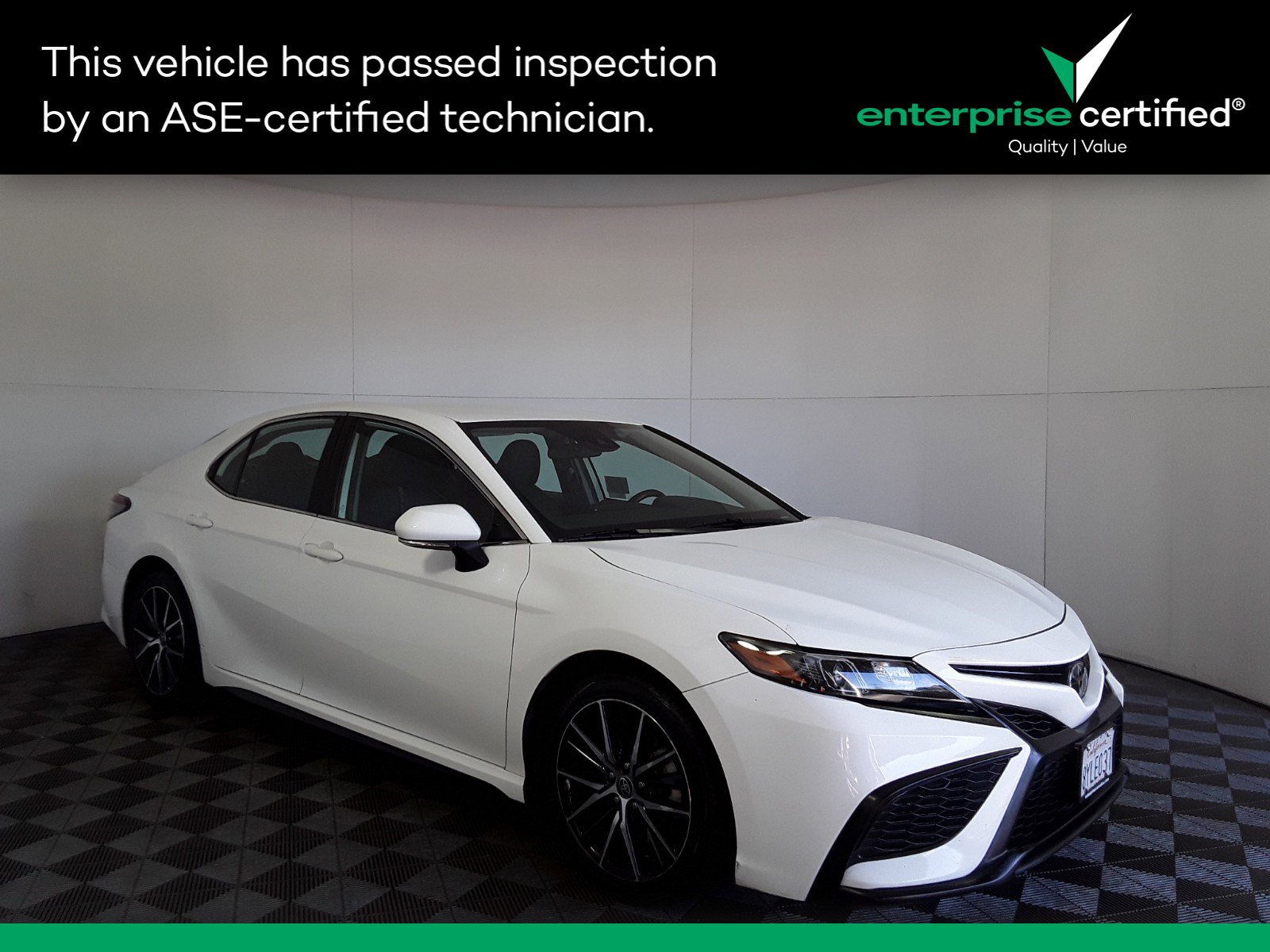 Used 2022 Toyota Camry SE Auto