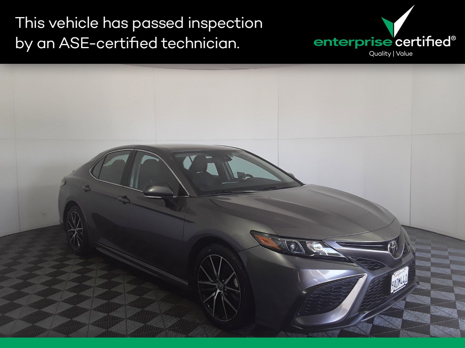 Used 2022 Toyota Camry SE Auto