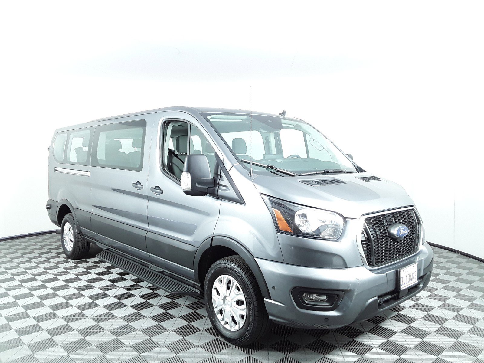 2024 Ford Transit Passenger Wagon XLT T-350 148