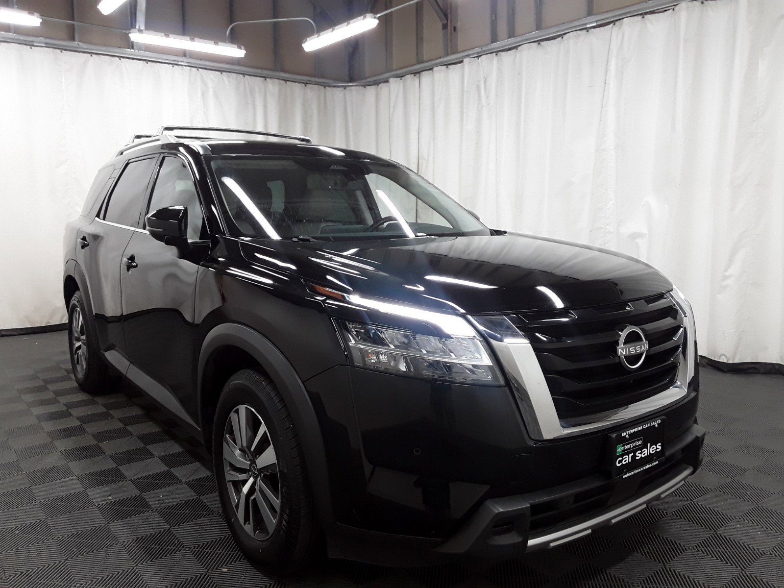 2023 Nissan Pathfinder SL 4WD