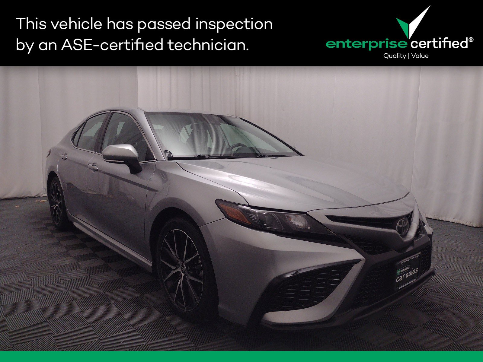 Used 2022 Toyota Camry SE Auto