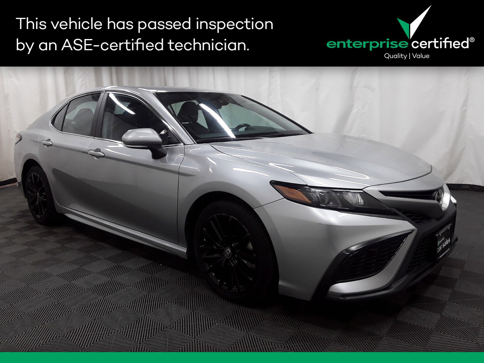 Used 2022 Toyota Camry SE Auto