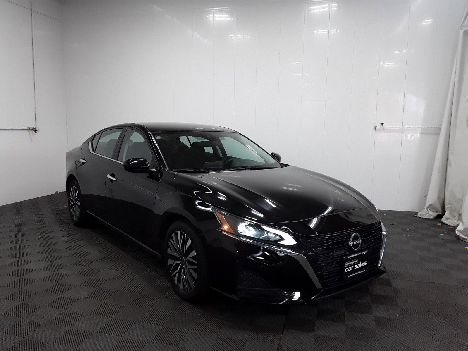 Used 2023 Nissan Altima 2.5 SV Sedan