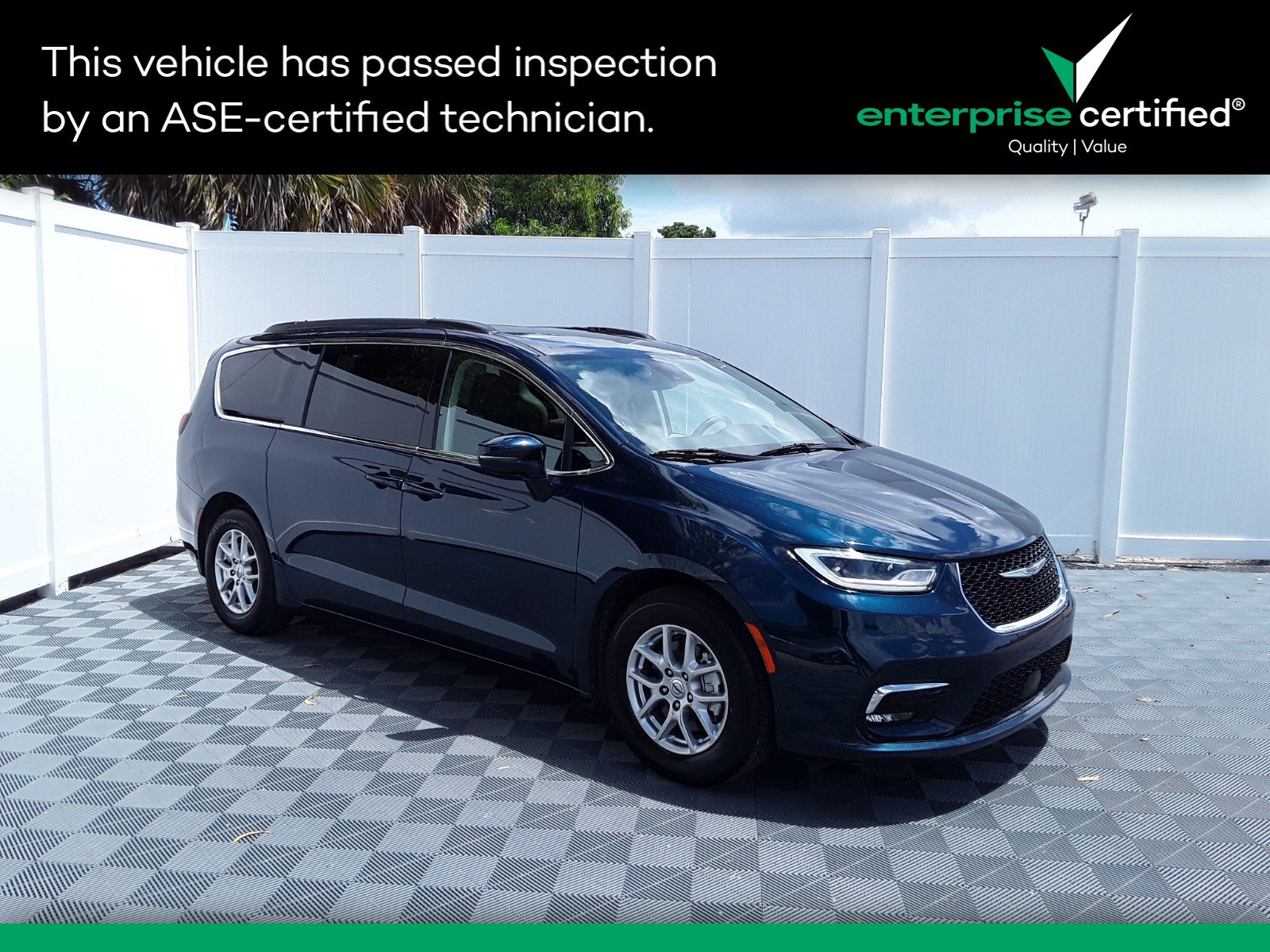 Used 2022 Chrysler Pacifica Touring L FWD