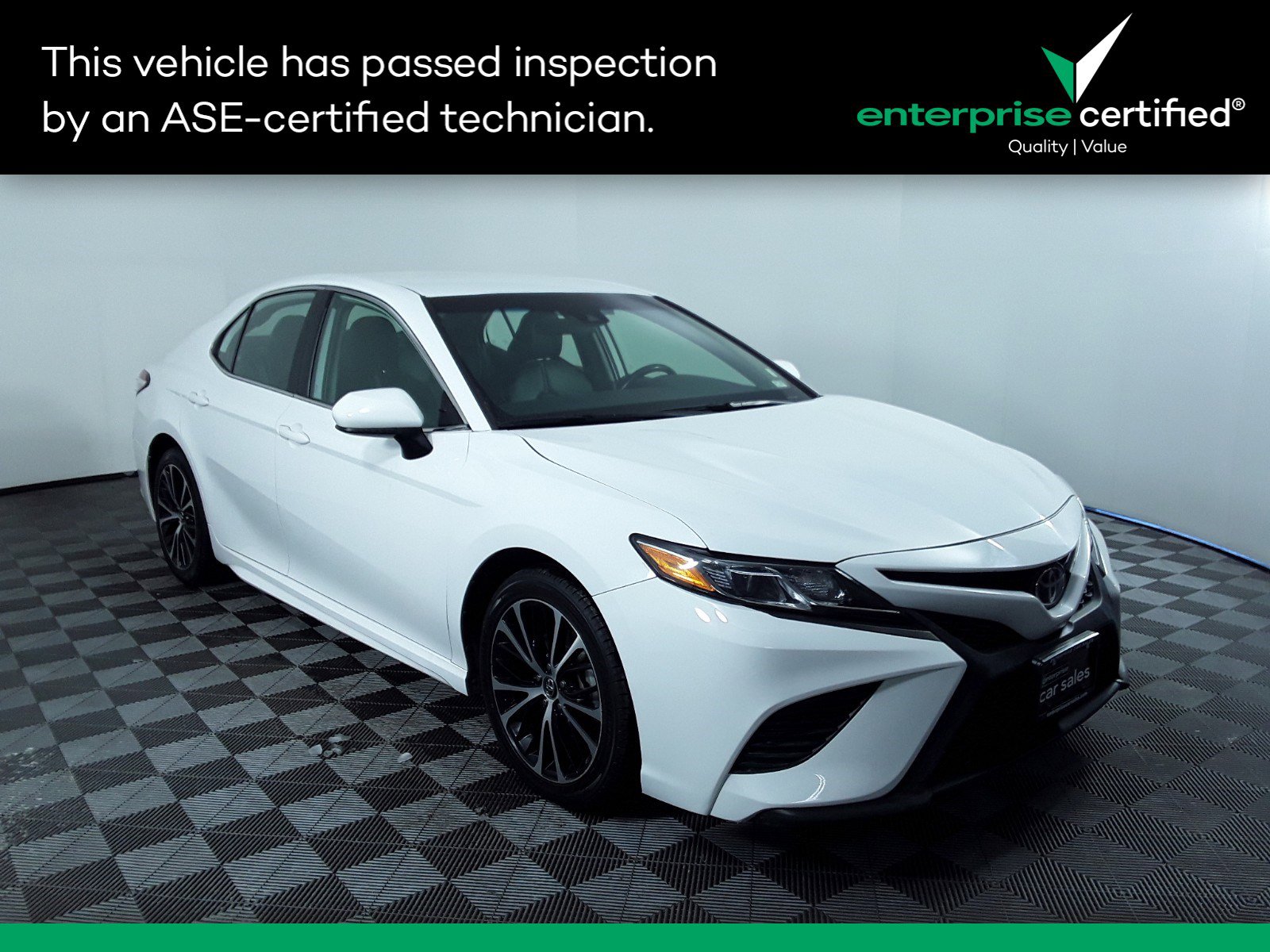 Used 2020 Toyota Camry SE Auto