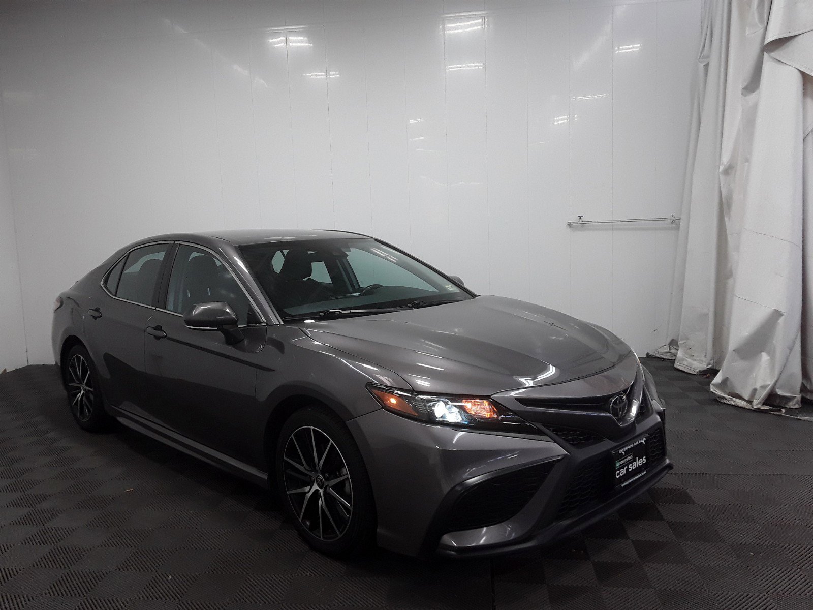 2022 Toyota Camry SE Auto