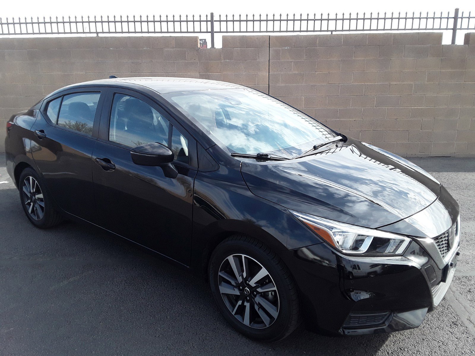 2021 Nissan Versa SV CVT