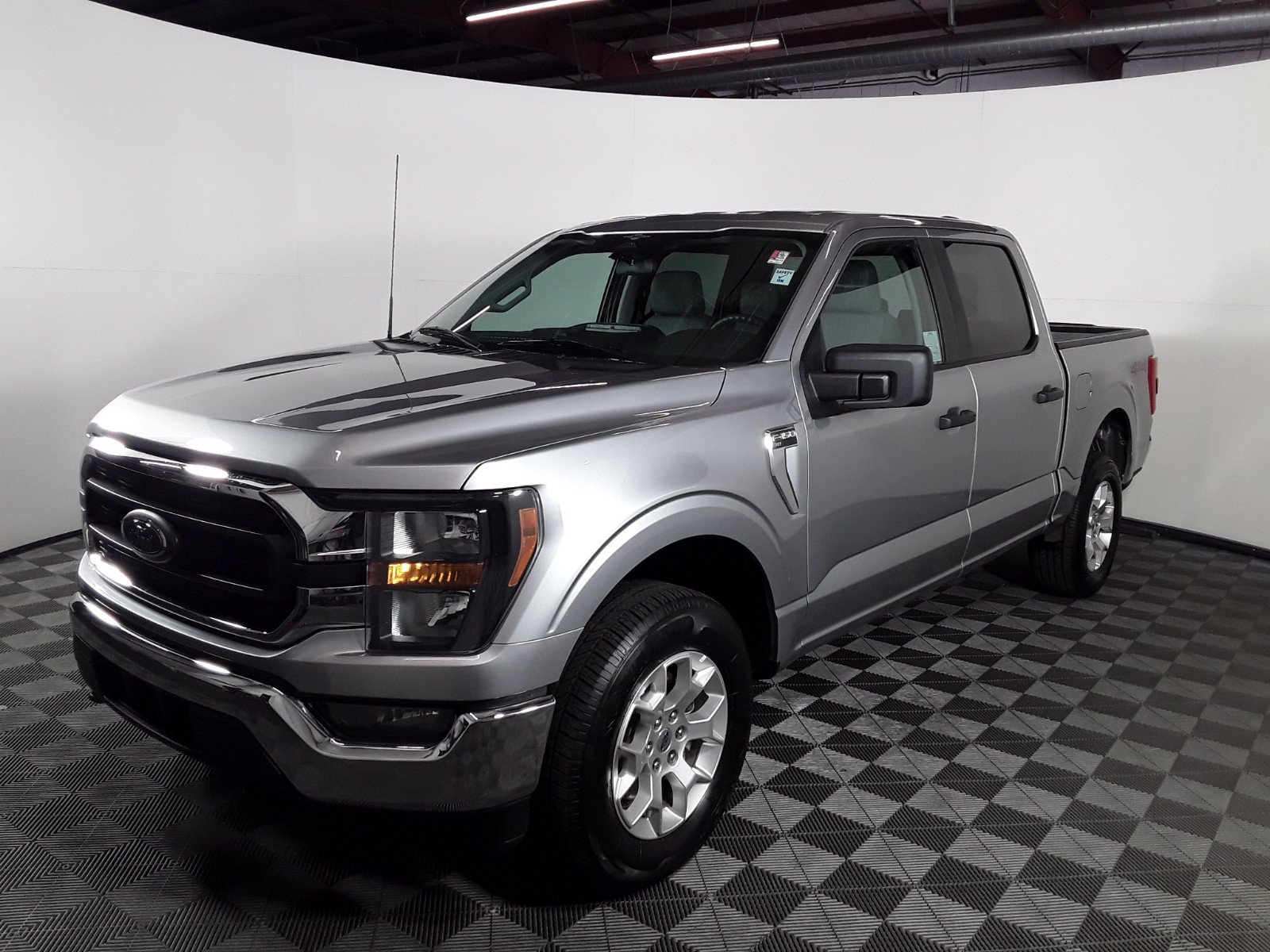 2023 Ford F-150 XLT 4WD SuperCrew 5.5' Box