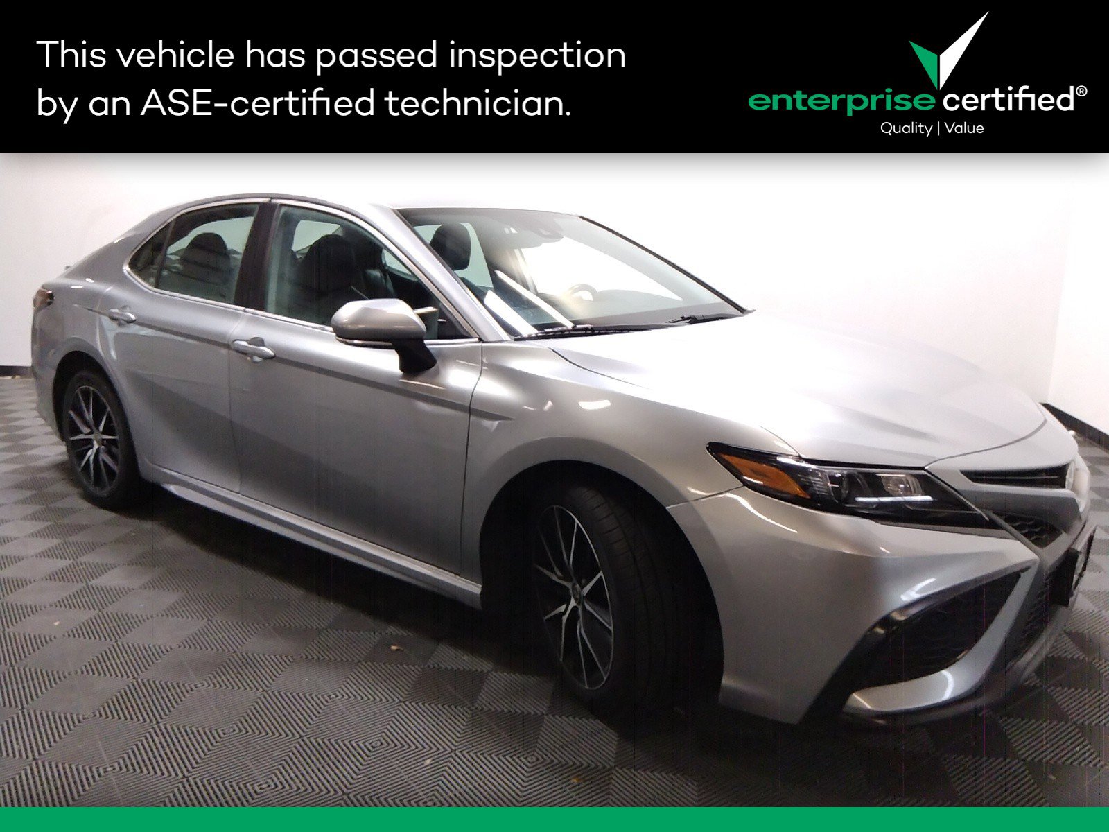 Used 2022 Toyota Camry SE Auto