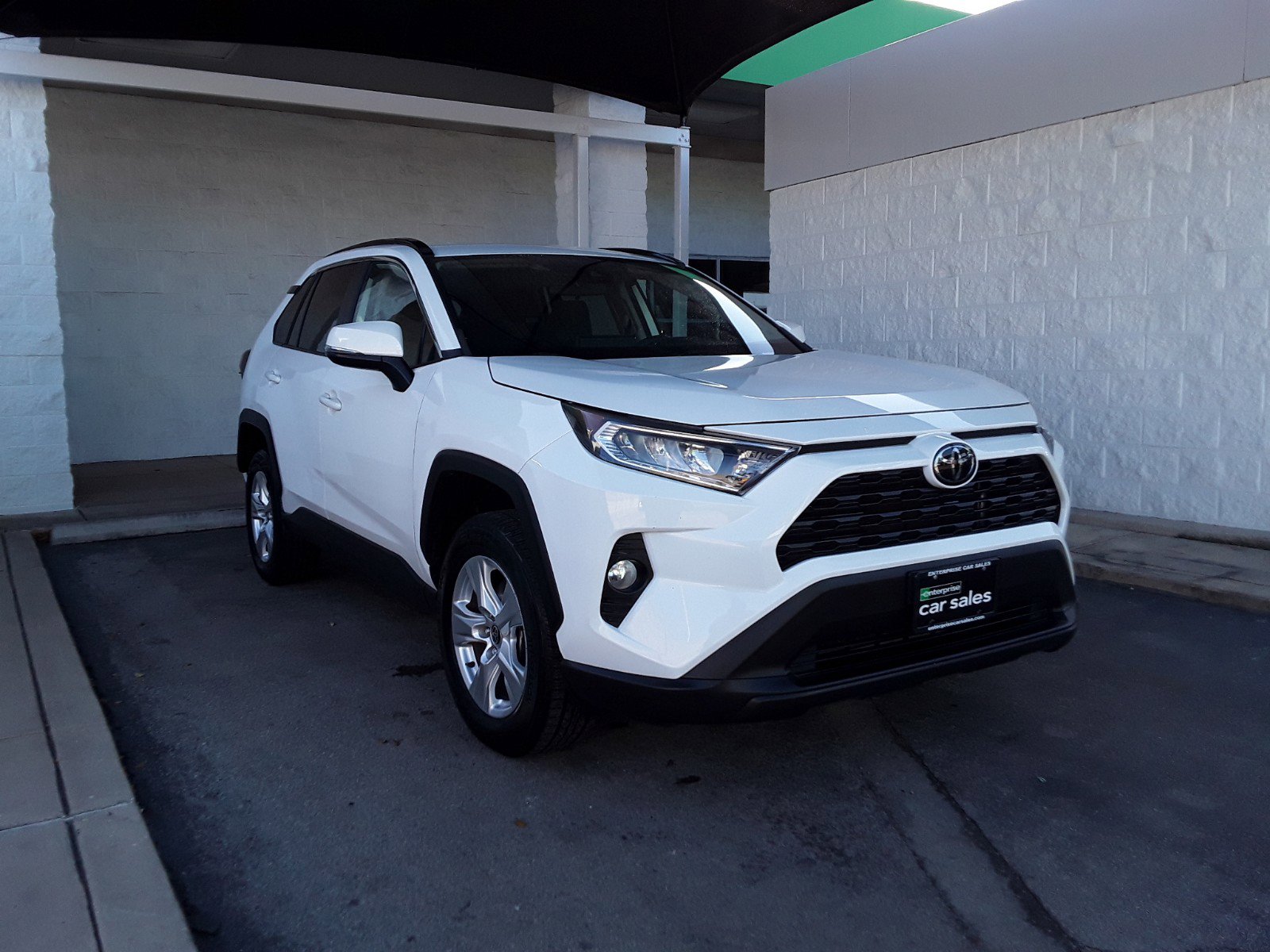 Used 2021 Toyota RAV4 XLE FWD