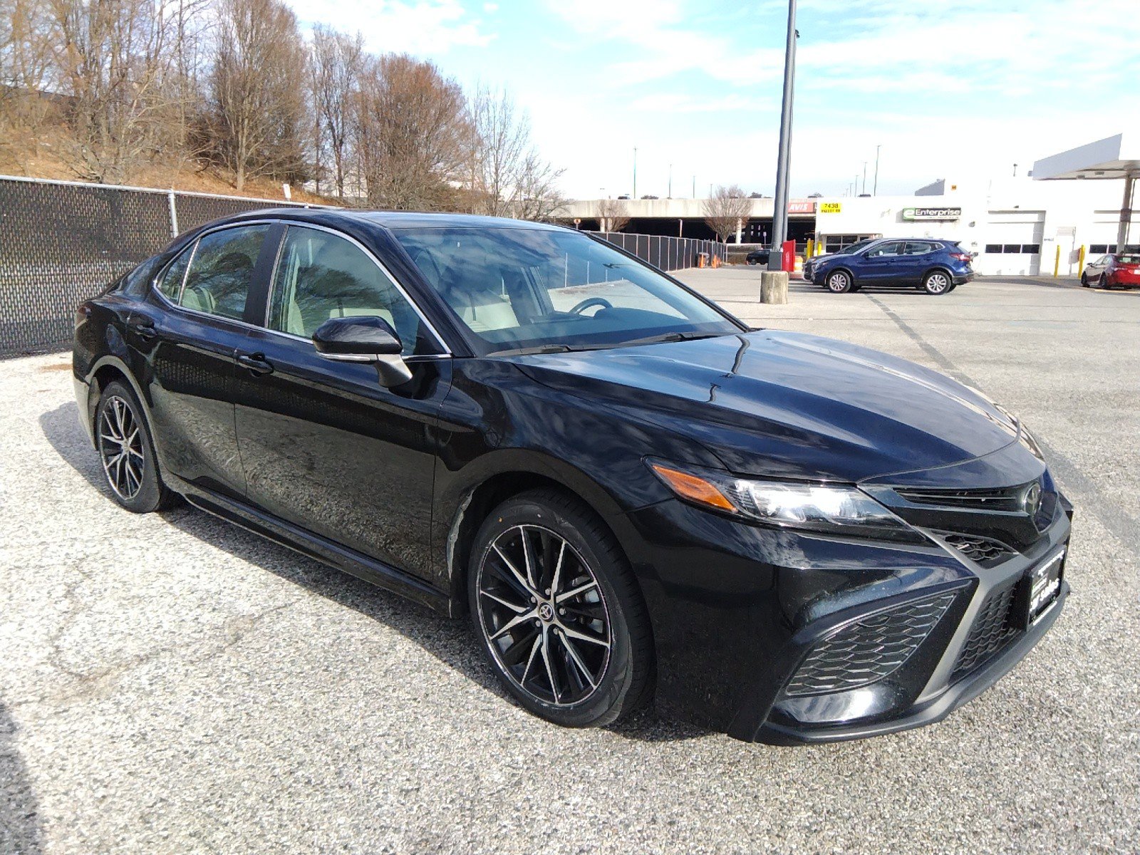 2023 Toyota Camry SE Auto