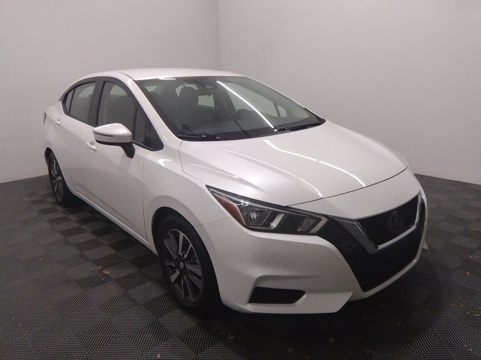 Used 2020 Nissan Versa SV CVT