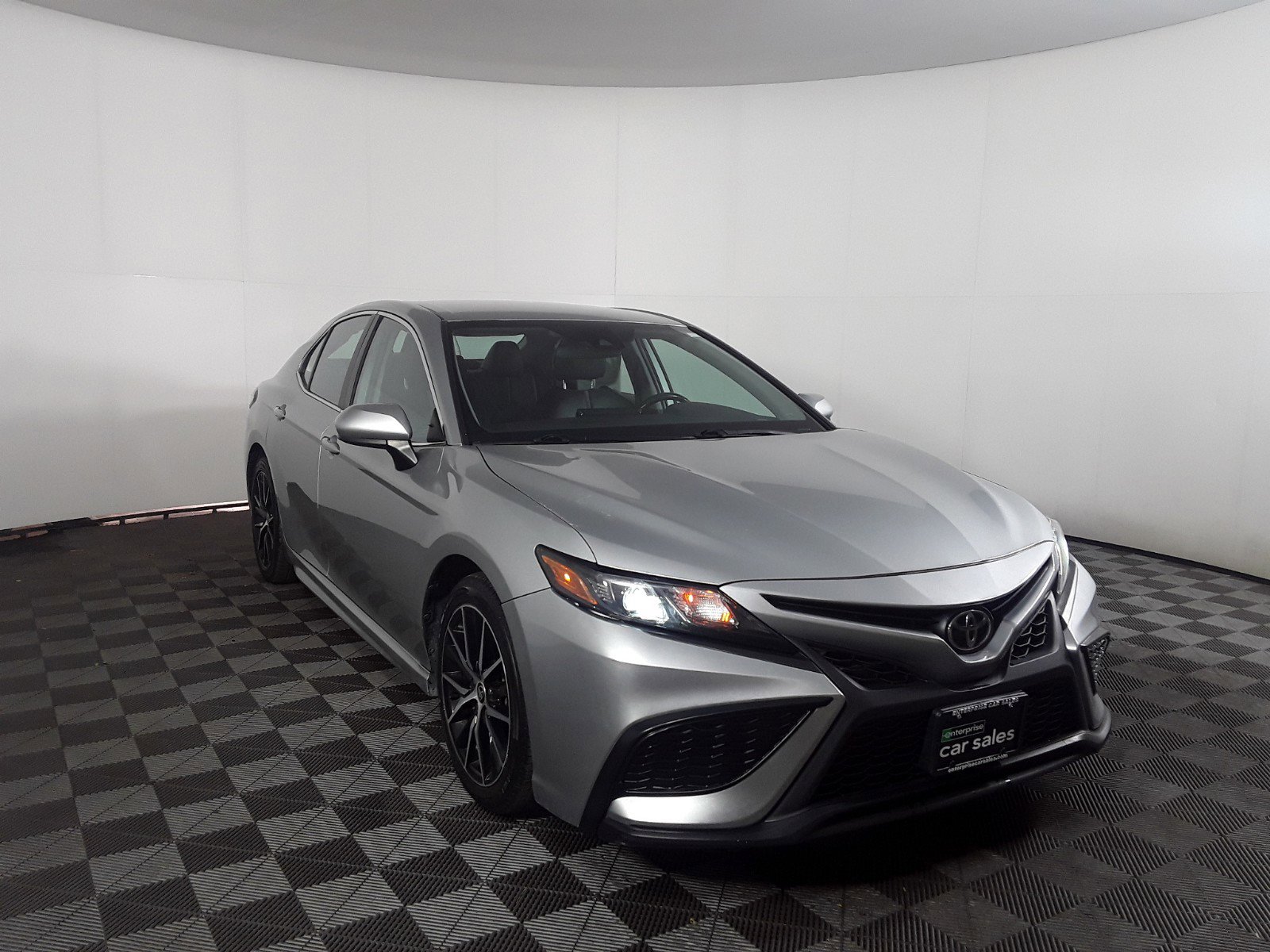 2021 Toyota Camry SE Auto