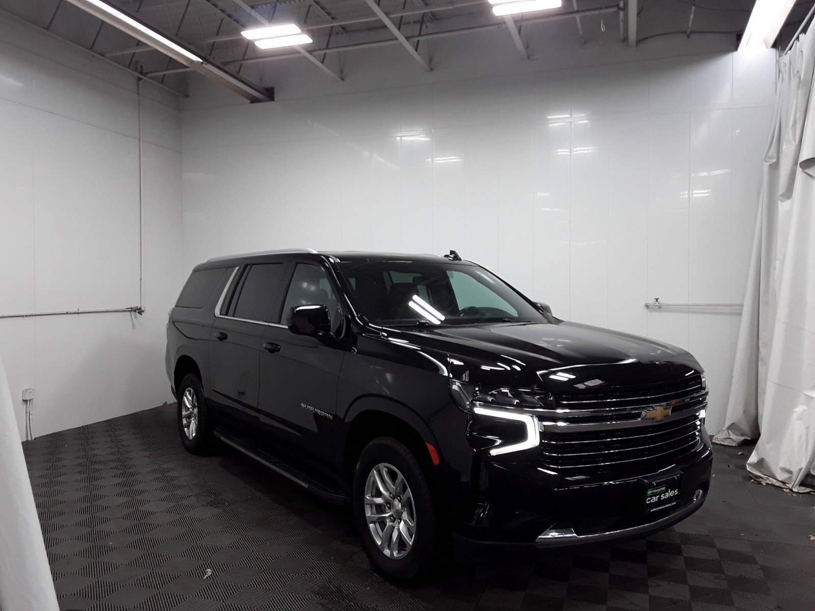 2023 Chevrolet Suburban 4WD 4dr LT