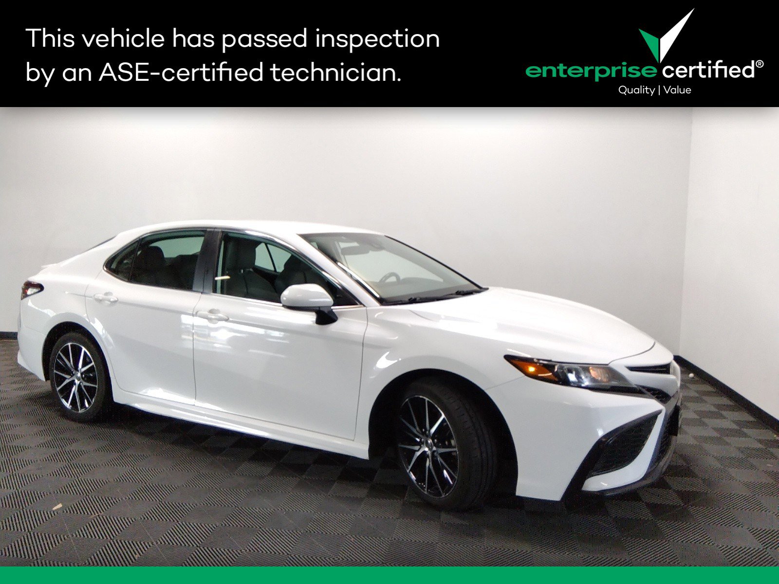 Used 2021 Toyota Camry SE Auto