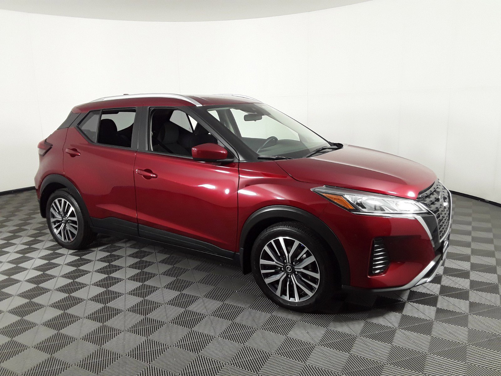 Used 2021 Nissan Kicks SV FWD