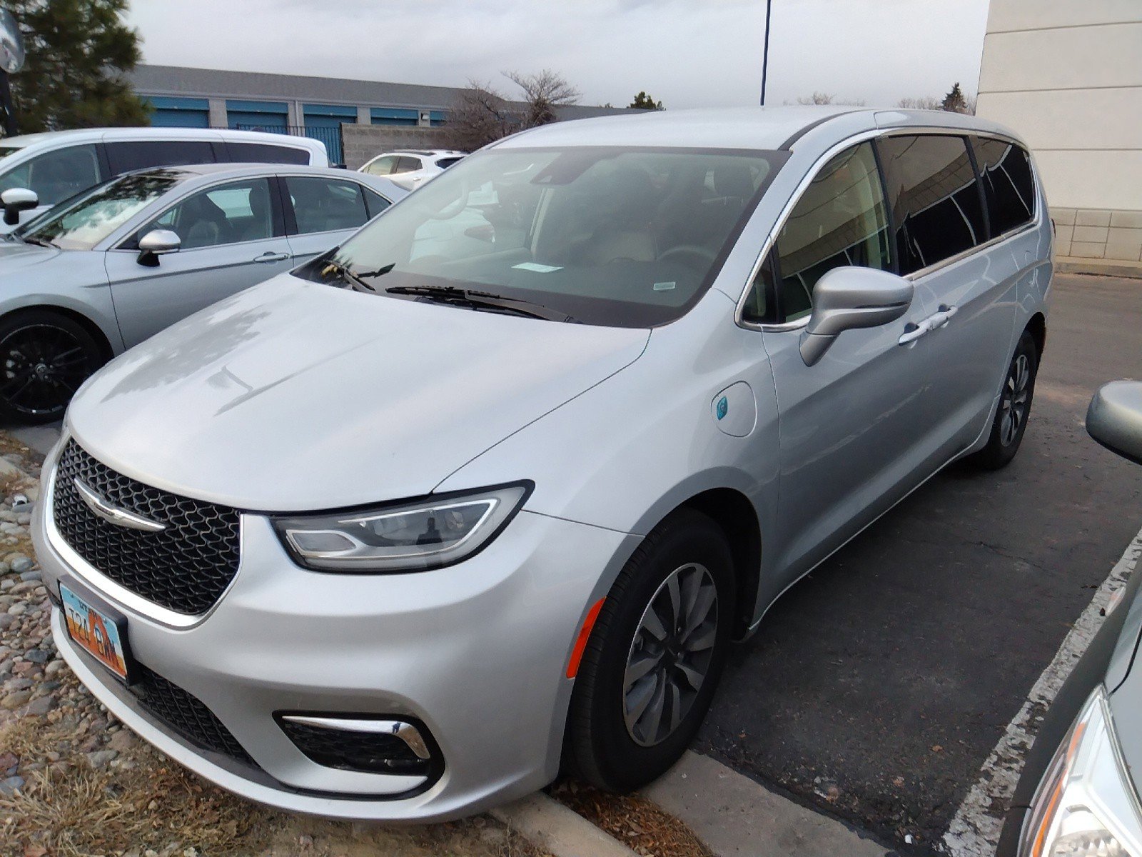 2022 Chrysler Pacifica Hybrid Touring L FWD