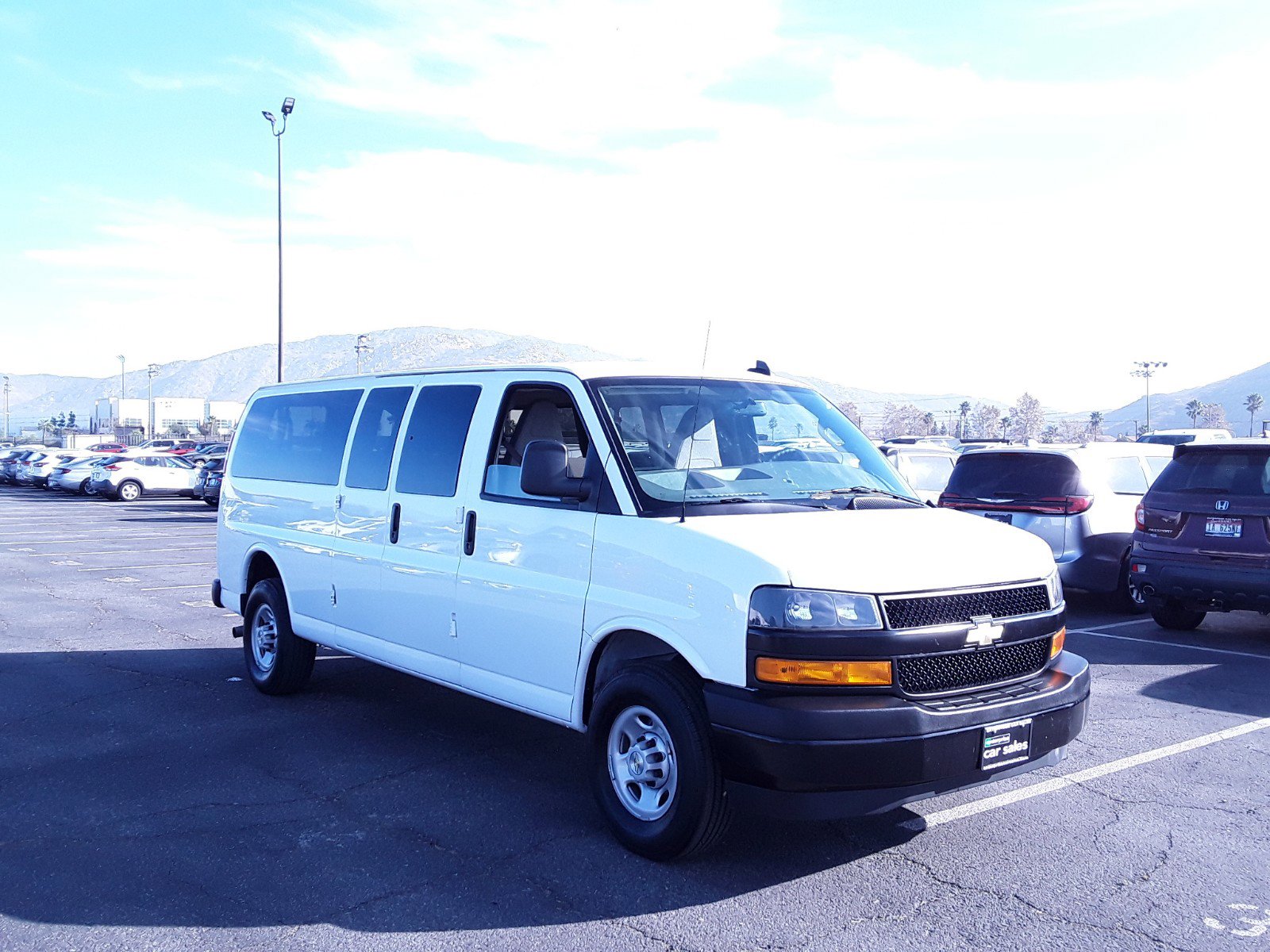 2023 Chevrolet Express Passenger RWD 3500 155