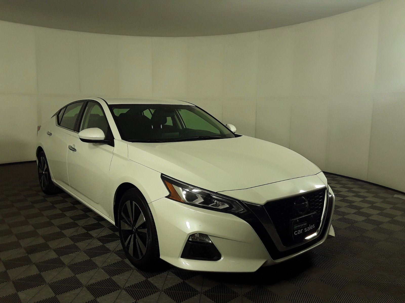 Used 2021 Nissan Altima 2.5 SV Sedan