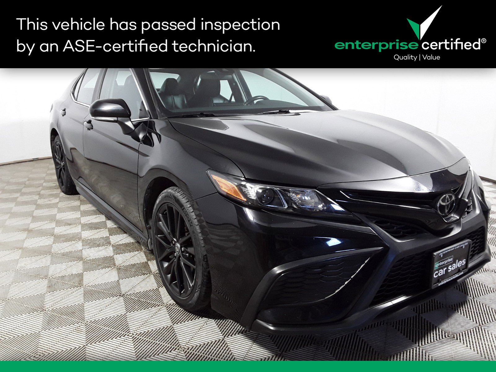 Used 2022 Toyota Camry SE Auto