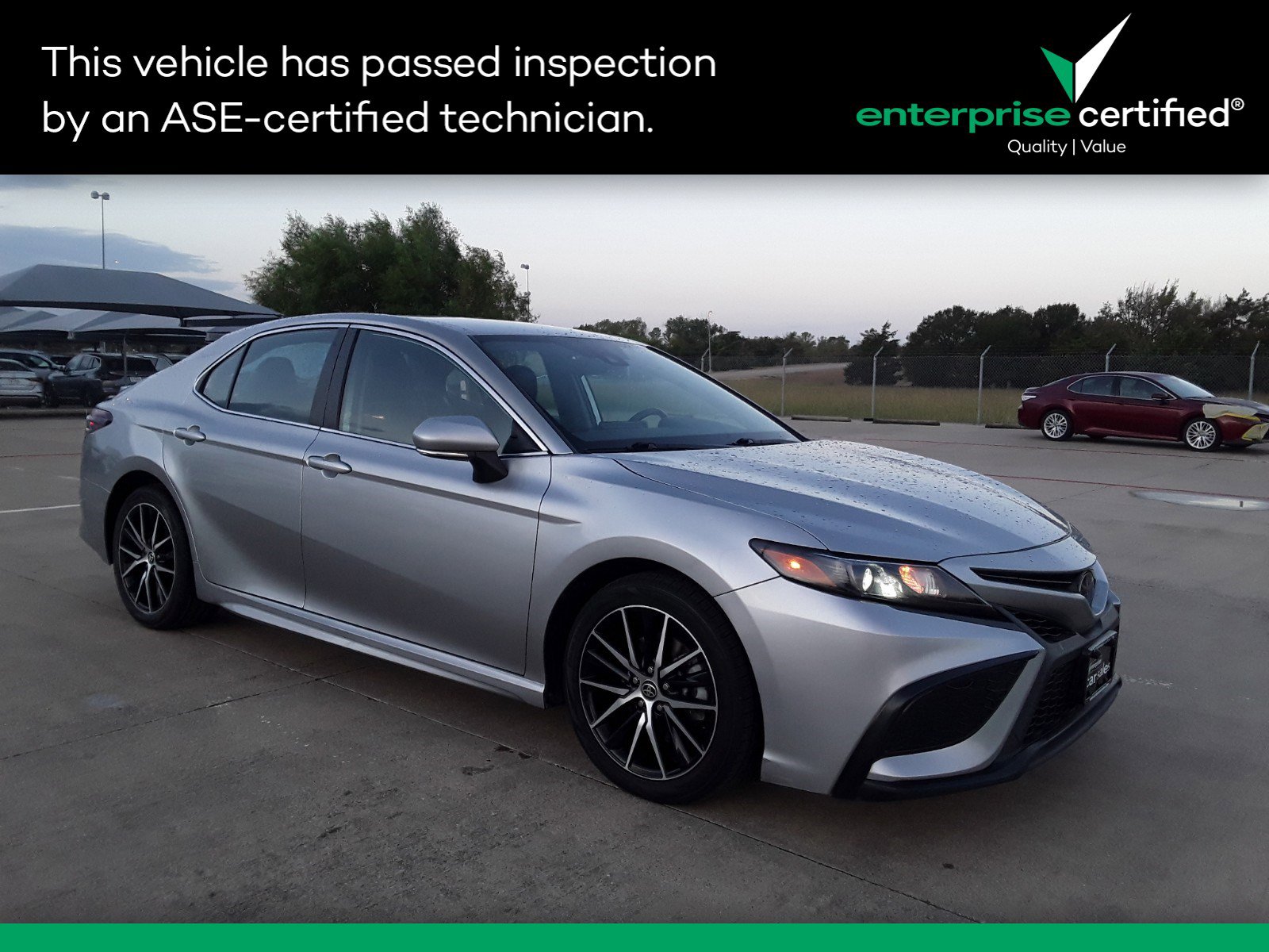 Used 2022 Toyota Camry SE Auto