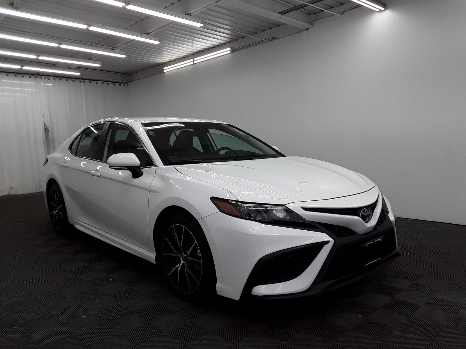 2022 Toyota Camry SE Auto