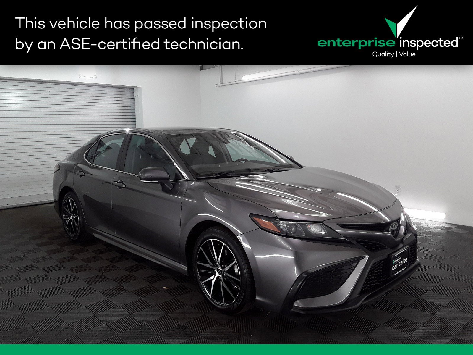 Used 2022 Toyota Camry SE Auto