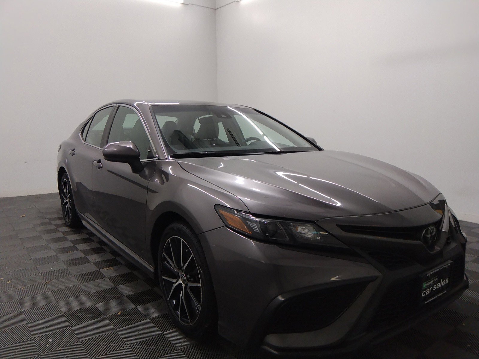 Used 2021 Toyota Camry SE Auto