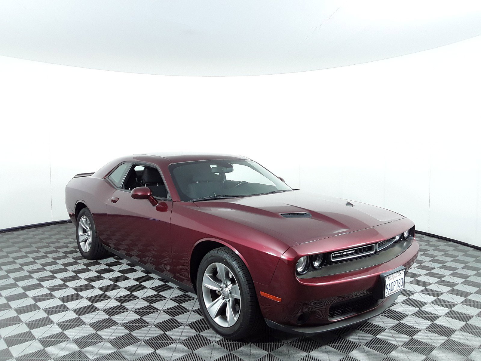 2020 Dodge Challenger SXT RWD