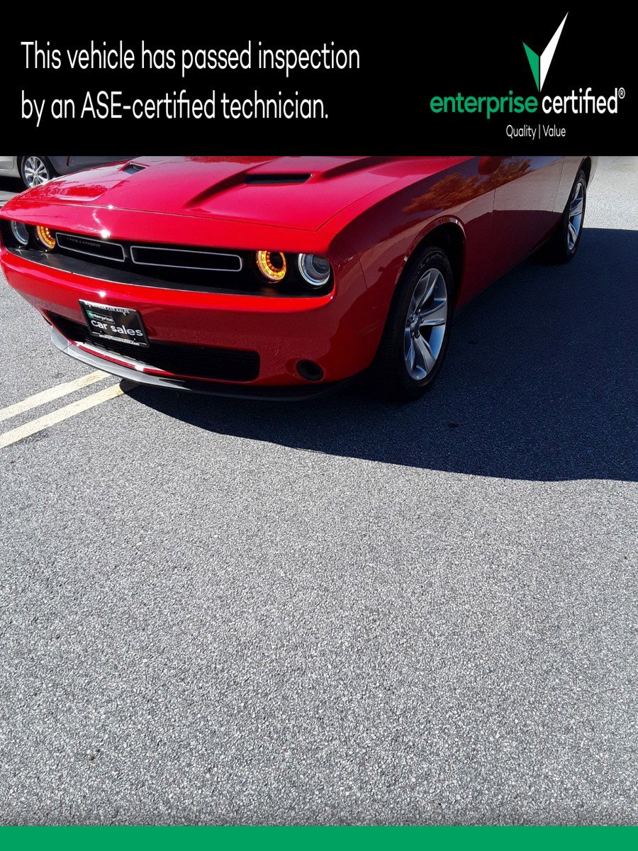 2022 Dodge Challenger SXT RWD