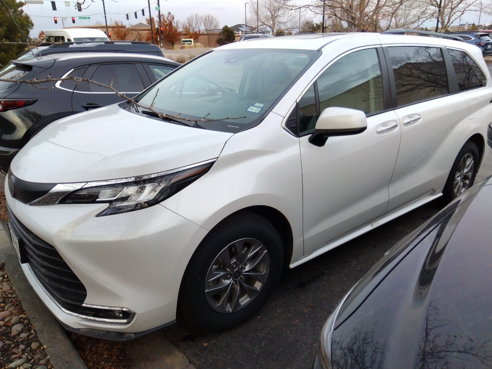 Used 2023 Toyota Sienna XLE FWD 8-Passenger