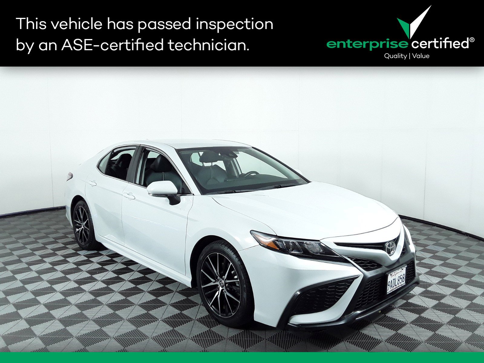 Used 2022 Toyota Camry SE Auto