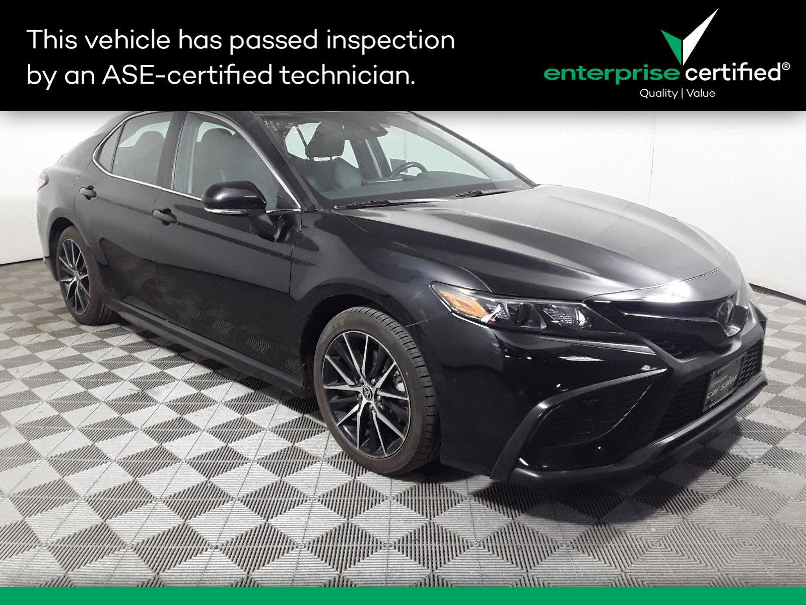 Used 2022 Toyota Camry SE Auto