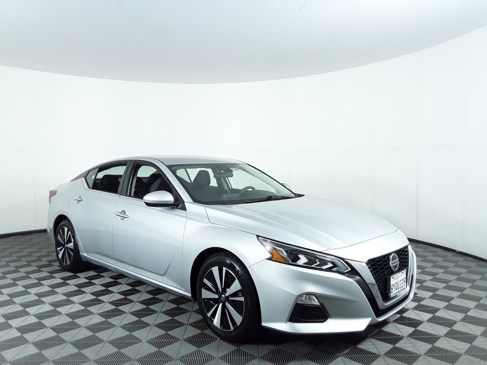 Used 2021 Nissan Altima 2.5 SV Sedan