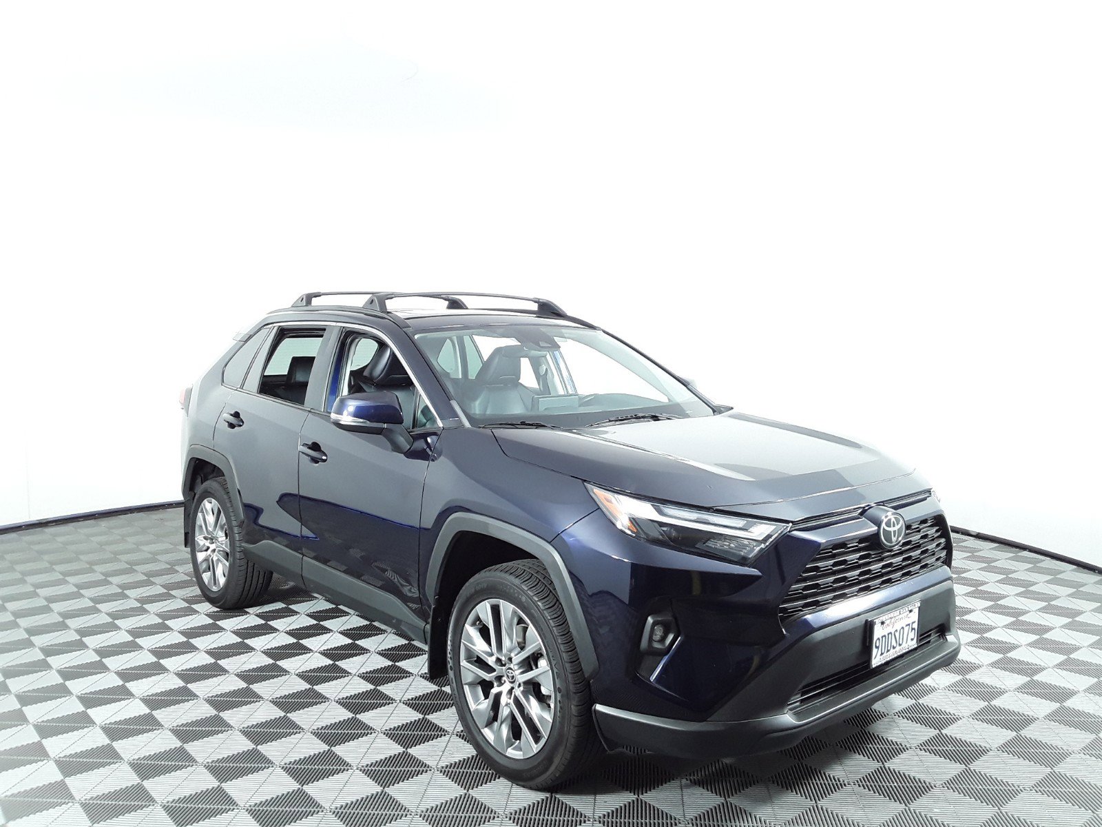 2022 Toyota RAV4 XLE Premium FWD