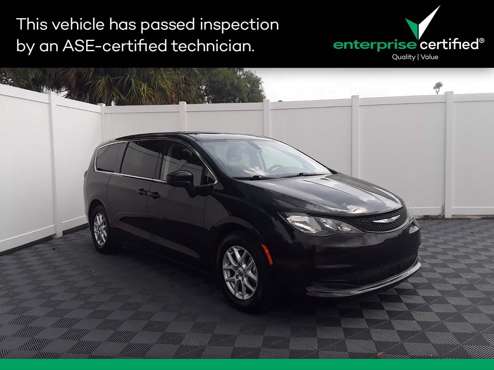 Used 2022 Chrysler Voyager LX FWD