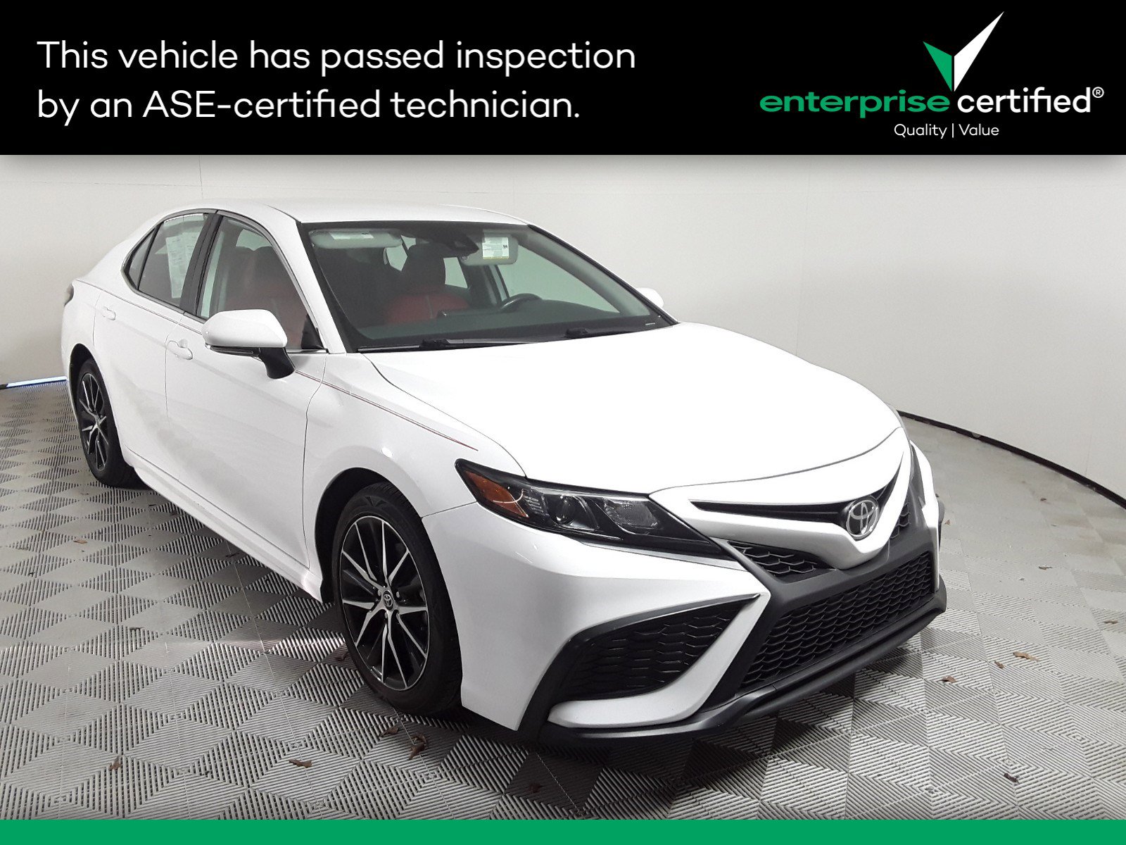 Used 2022 Toyota Camry SE Auto